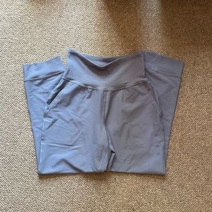 Old Navy 7/8 Length Powersoft Joggers